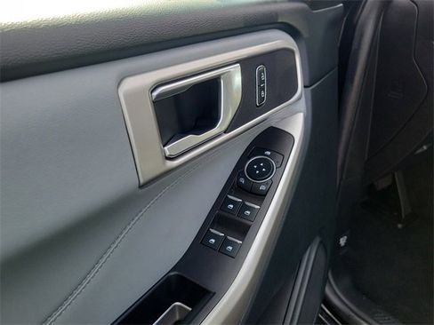 Used 2023 Ford Explorer XLT w/ Equipment Group 202A image 7