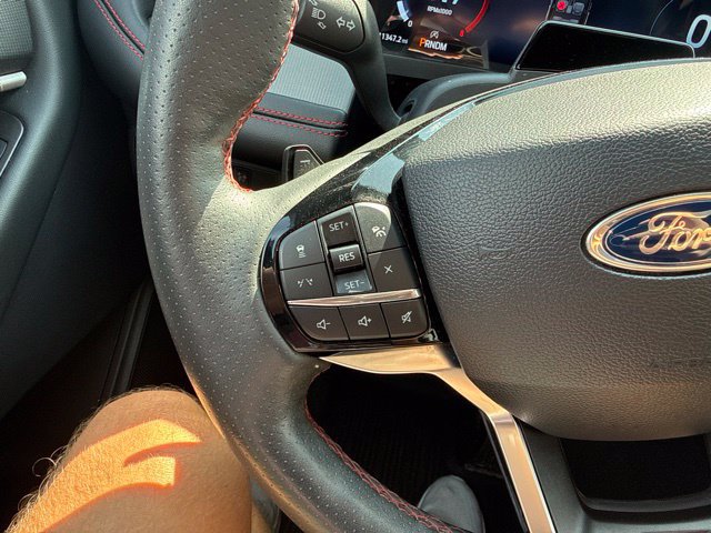 Used 2025 Ford Explorer ST AWD/4WD image 24