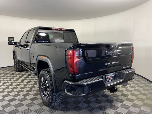 Used 2025 GMC Sierra 3500 Denali Ultimate image 7