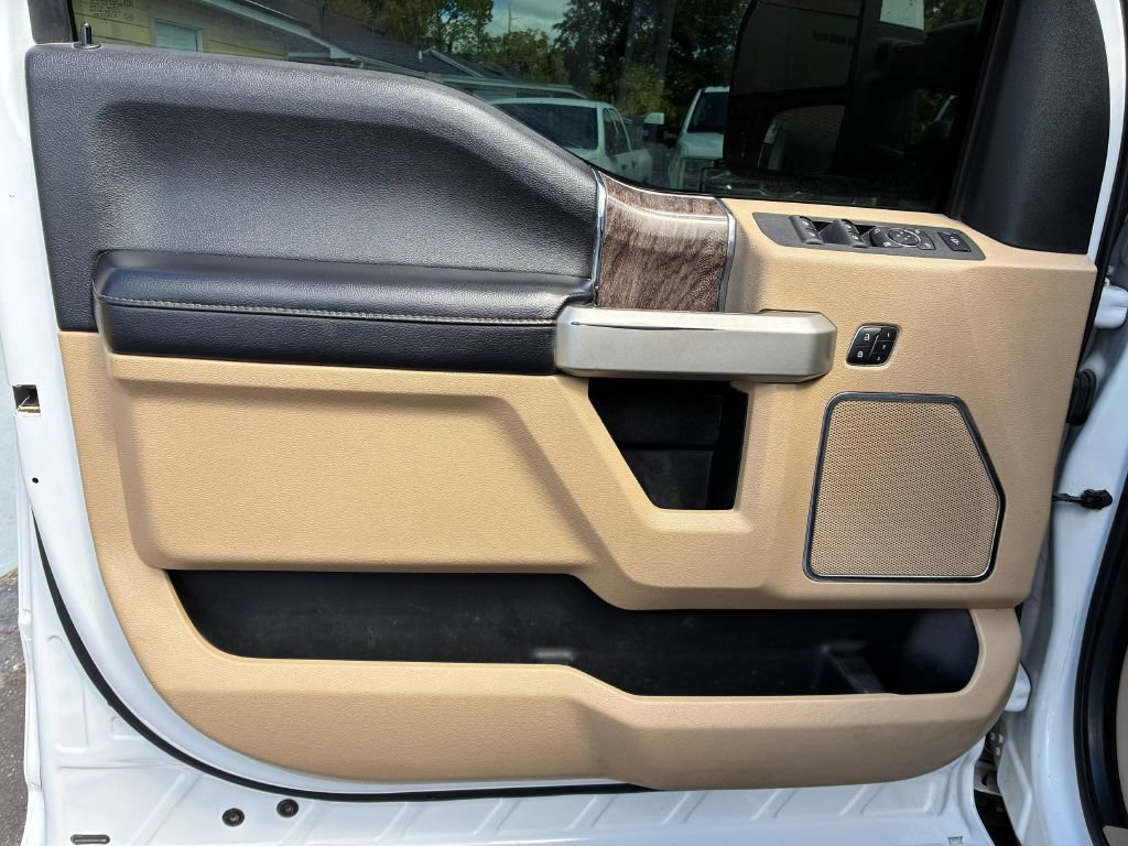 Used 2019 Ford F250 Lariat w/ Lariat Ultimate Package AWD/4WD image 11