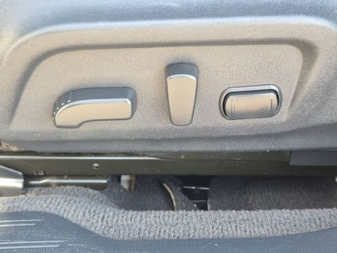 Used 2018 Subaru Outback 2.5i Limited AWD/4WD image 15