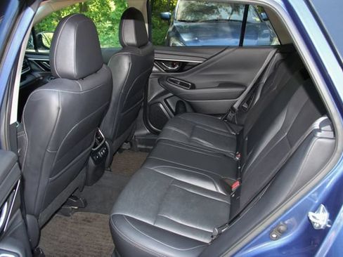 Used 2022 Subaru Outback Limited AWD/4WD image 31