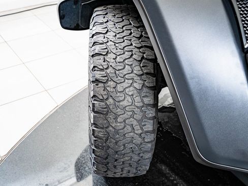 Used 2024 Jeep Wrangler Unlimited image 43