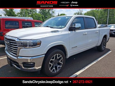 Used 2025 RAM 1500 Laramie AWD/4WD image 1