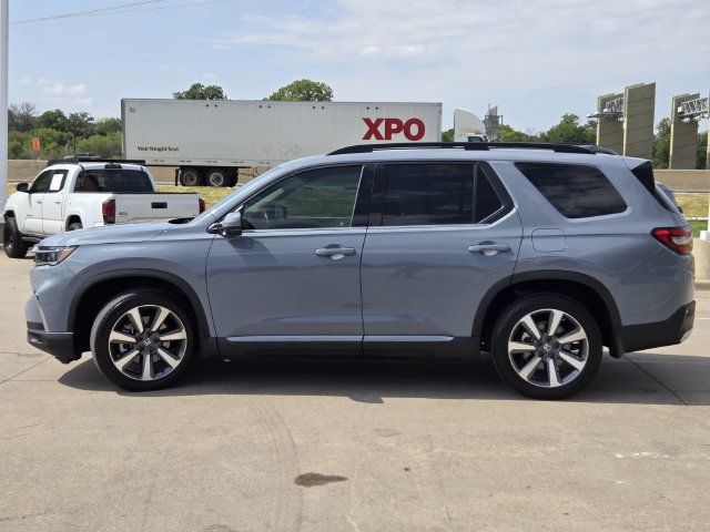 Used 2025 Honda Pilot Elite image 3