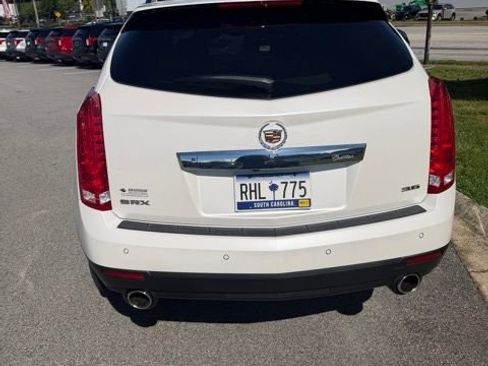 Used 2014 Cadillac SRX Luxury FWD image 18