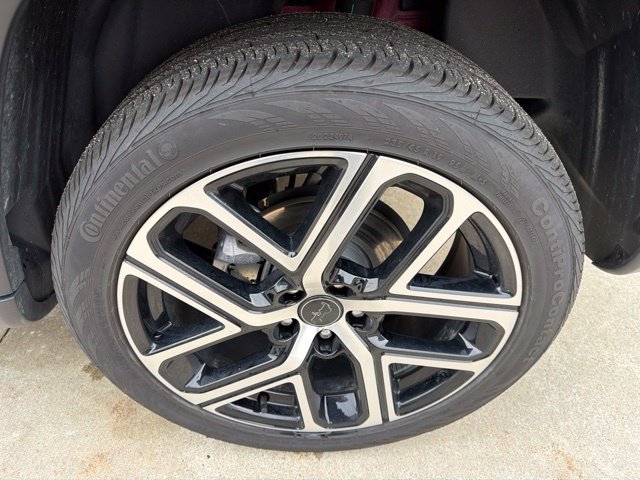 Certified 2025 Jeep Compass Limited AWD/4WD image 10