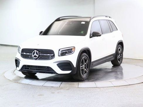 Used 2023 Mercedes-Benz GLB 250 4MATIC image 12