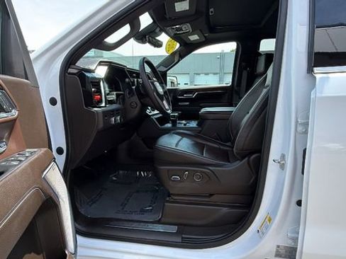 Used 2024 GMC Sierra 1500 Denali w/ Denali Reserve Package AWD/4WD image 16