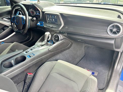 Used 2019 Chevrolet Camaro LT RWD image 8