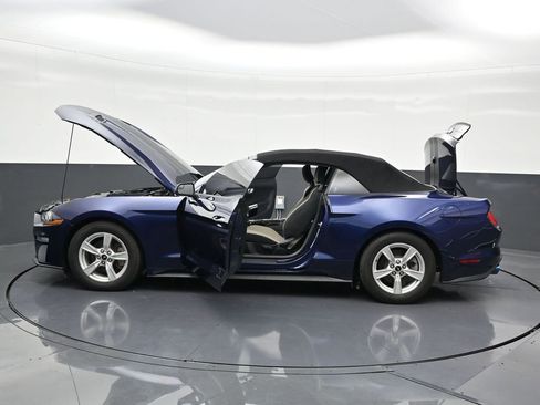 Used 2020 Ford Mustang Convertible image 35