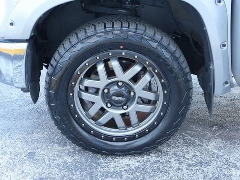 Used 2019 Toyota Tundra SR5 w/ SR5 Upgrade Package image 7