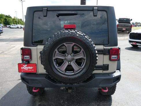 Used 2017 Jeep Wrangler Rubicon AWD/4WD image 6