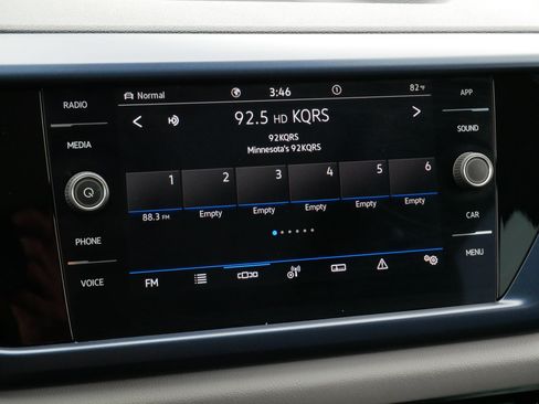 Used 2023 Volkswagen Taos SE w/ Panoramic Sunroof Package AWD/4WD image 22