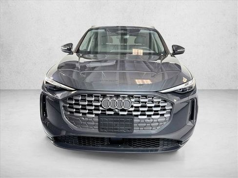 Used 2025 Audi Q5 Premium AWD/4WD image 2
