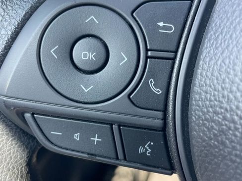 Used 2025 Toyota Corolla Cross AWD Hybrid image 25