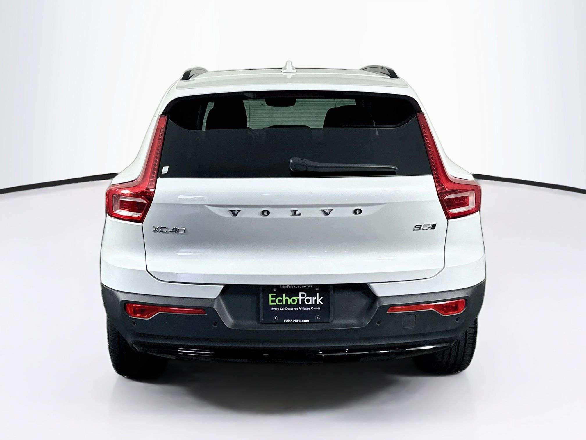 Used 2026 Volvo XC40 B5 Plus AWD/4WD image 7
