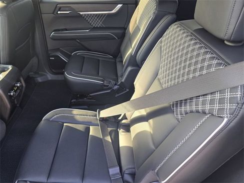 New 2026 GMC Acadia Denali image 10