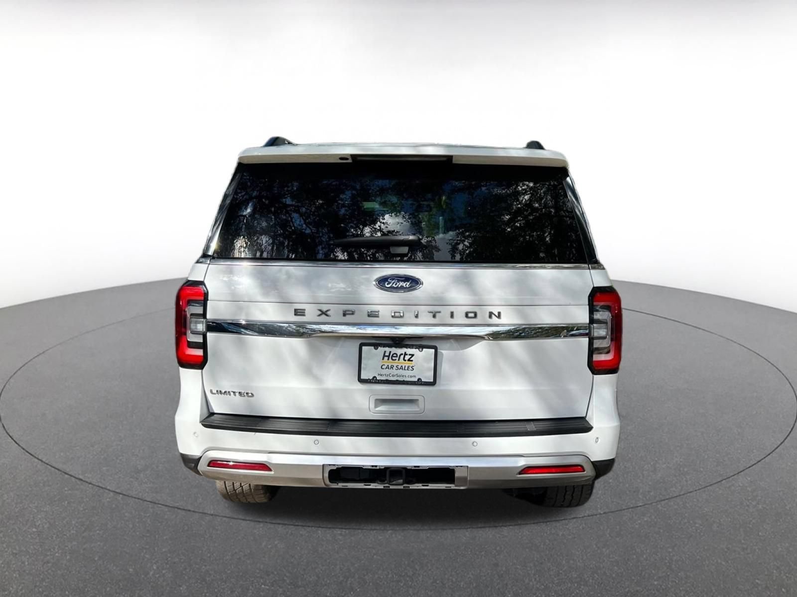 Used 2024 Ford Expedition Limited RWD image 9