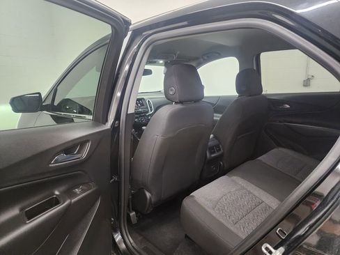 Used 2022 Chevrolet Equinox LT image 25