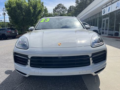 Used 2023 Porsche Cayenne AWD/4WD image 10