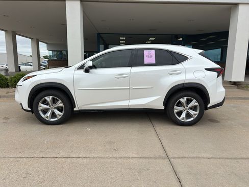 Used 2017 Lexus NX 200t AWD w/ Premium Package image 4