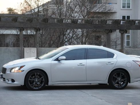 Used 2014 Nissan Maxima 3.5 SV w/ Sport Package image 2