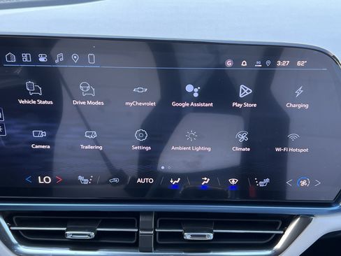 New 2026 Chevrolet Equinox EV LT image 12