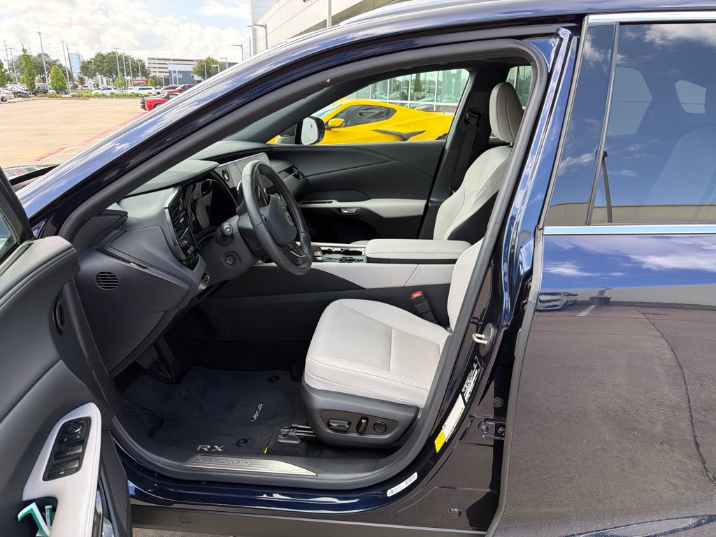 Used 2024 Lexus RX 350 Premium w/ Accessory Package (Z1) FWD image 3