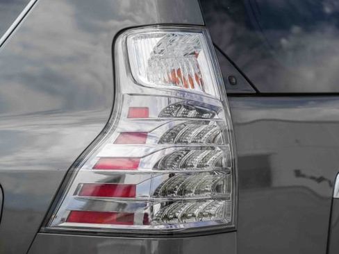 Used 2014 Lexus GX 460 Luxury AWD/4WD image 13