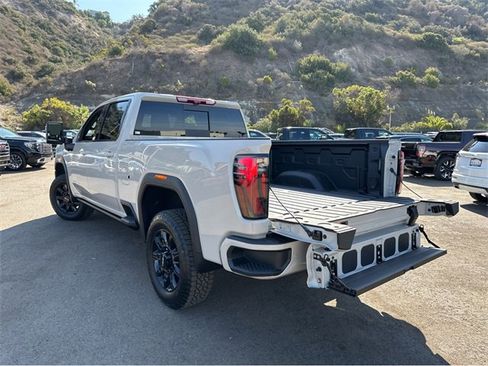 New 2026 GMC Sierra 2500 AT4 w/ AT4 Premium Plus Package image 32