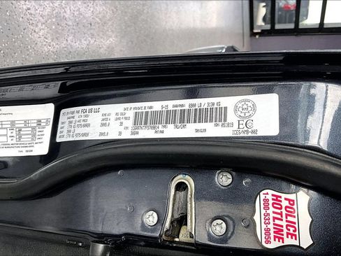 Used 2015 RAM 1500 Laramie AWD/4WD image 19