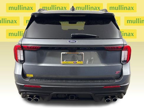Certified 2025 Ford Explorer ST image 10