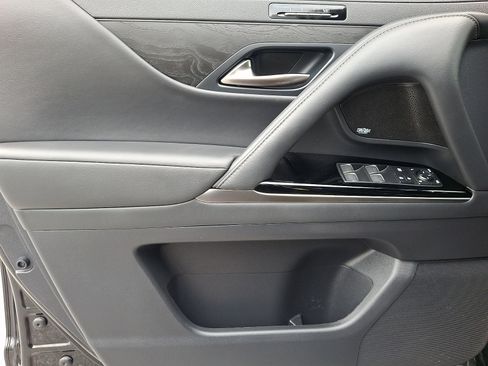 Used 2024 Lexus LX 600 4WD w/ Appearance Package image 10
