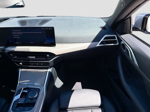 Used 2025 BMW 430i Convertible w/ Premium Package RWD image 17