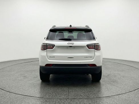 Used 2025 Jeep Compass Limited AWD/4WD image 7