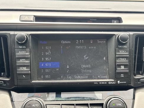 Used 2016 Toyota RAV4 XLE FWD image 24