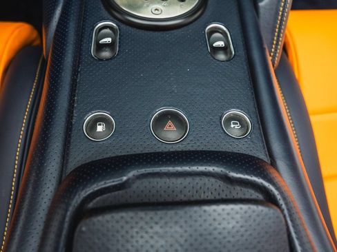 Used 2005 Lamborghini Murcielago Roadster AWD/4WD image 48