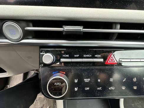 Used 2025 Hyundai Tucson Limited image 14