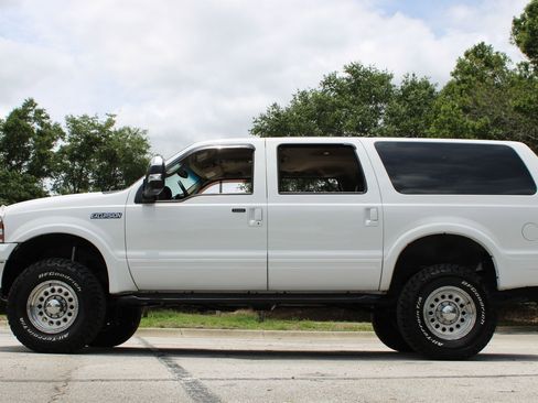Used 2005 Ford Excursion Eddie Bauer AWD/4WD image 18