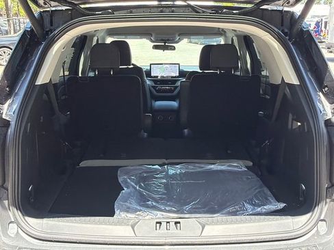 New 2026 Ford Explorer Active w/ Active Comfort Package image 18