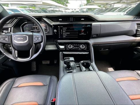 Used 2024 GMC Sierra 1500 AT4 w/ Technology Package AWD/4WD image 20