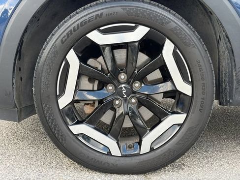 Certified 2024 Kia Telluride S FWD image 17