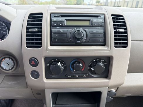 Used 2012 Nissan Pathfinder S RWD image 21