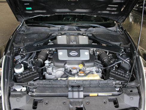 Used 2014 Nissan 370Z Touring w/ Sport Package RWD image 30