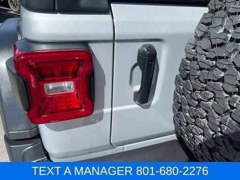 Used 2024 Jeep Wrangler Unlimited Rubicon AWD/4WD image 5