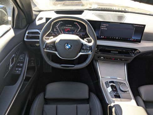 Used 2025 BMW 330i Sedan w/ Premium Package image 32