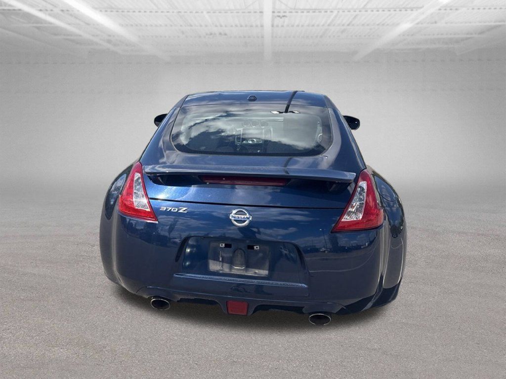 Used 2013 Nissan 370Z Touring w/ Sport Pkg RWD image 9