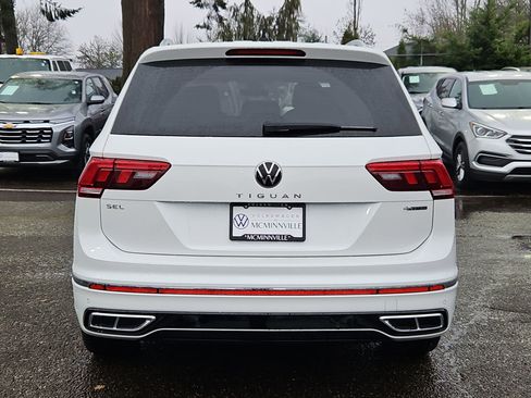 Used 2024 Volkswagen Tiguan SEL R-Line image 4