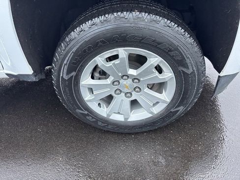 Used 2022 Chevrolet Colorado LT w/ LT Convenience Package image 23